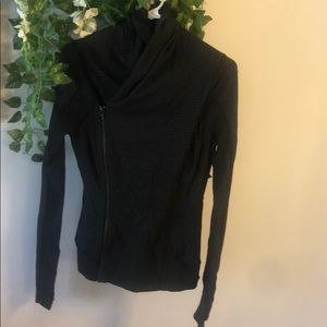 Lululemon zip up 💁‍♀️🍋